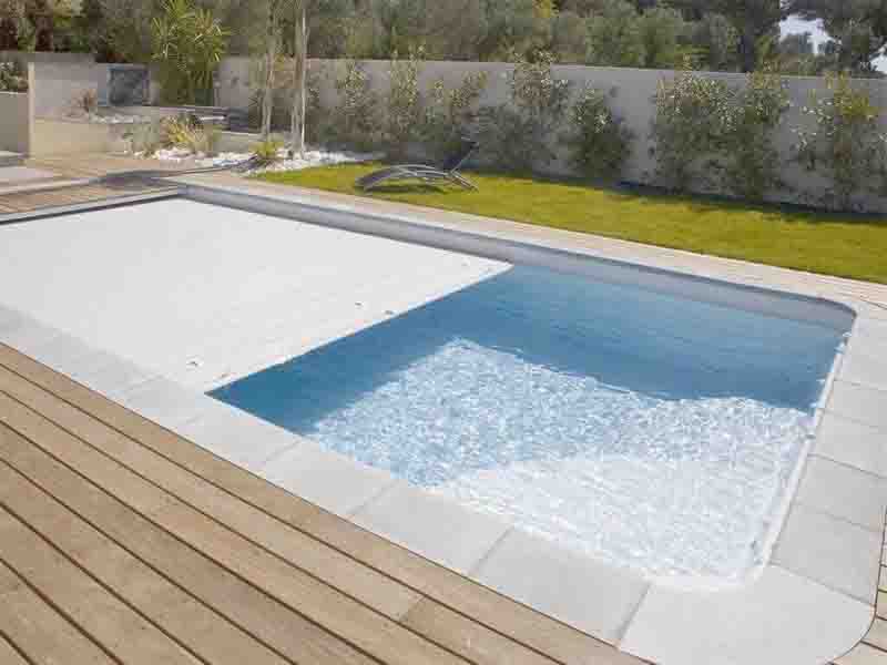 Do You Want To Cover Up Your Swimming Pool From Dust?