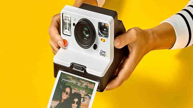 How do polaroid instant cameras work?
